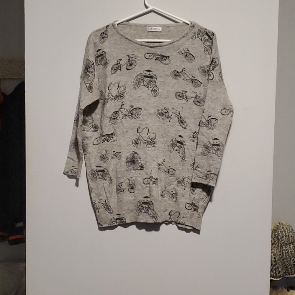 💫 2/$30 • Bicycle Sweater